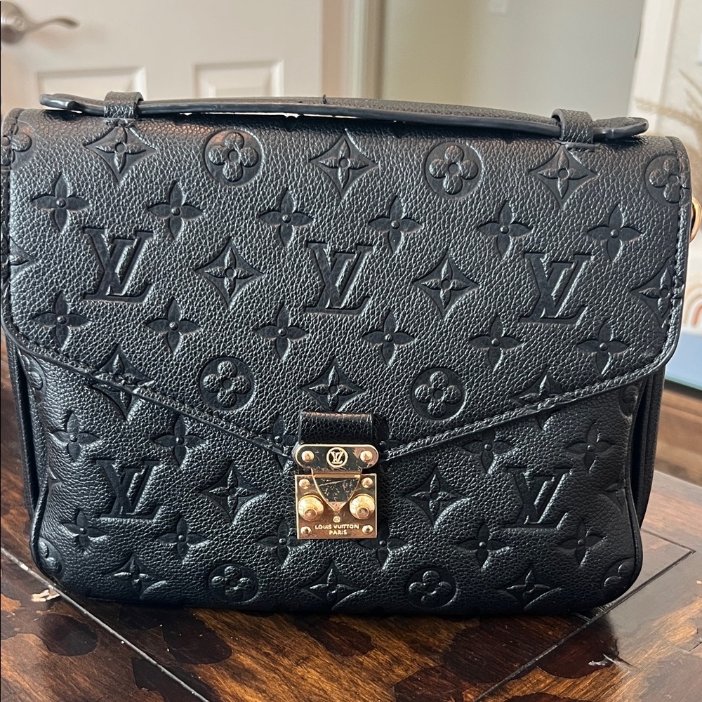 NOT AUTHENTIC - Knockoff Louis Vuitton Black Embossed Crossbody Bag